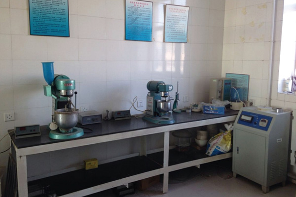 實(shí)驗(yàn)設(shè)備(圖1)